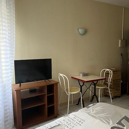 Studio Centre Ville De Бурж Экстерьер фото