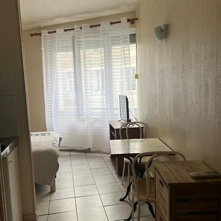 Studio Centre Ville De Бурж Экстерьер фото