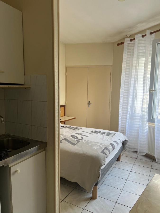 Studio Centre Ville De Бурж Экстерьер фото